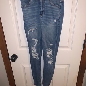 American Eagle Curvy Ripped Jeans